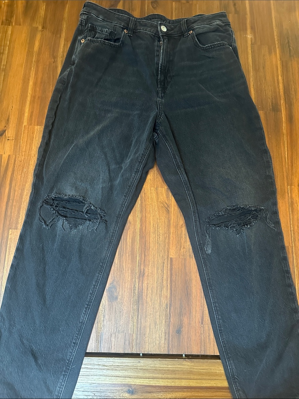 American Eagle Strigid Mom Jean